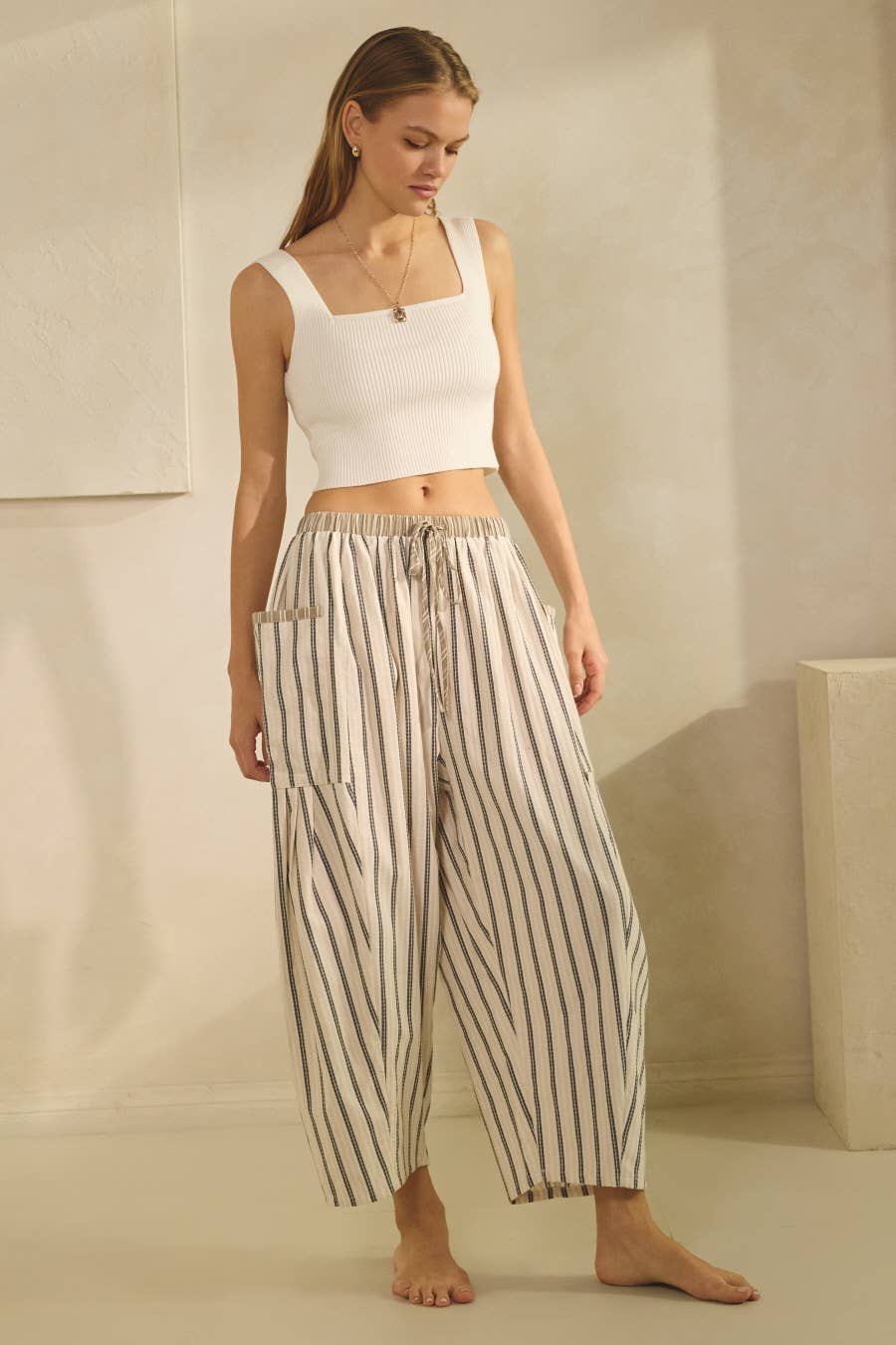 Textured Cropped Pants