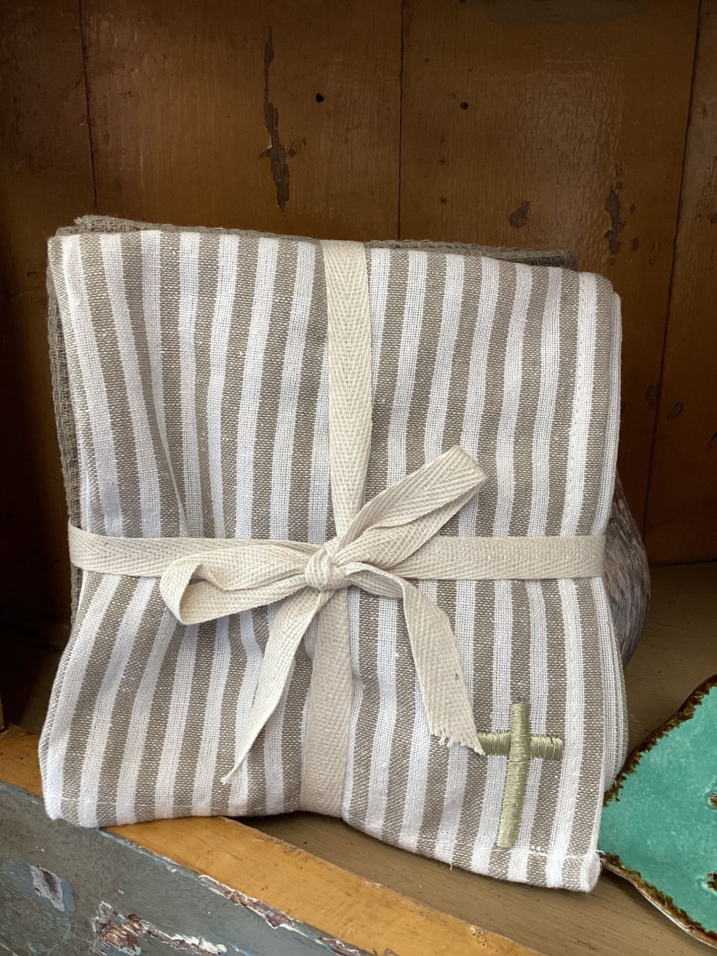 Cross Hand Towel Set