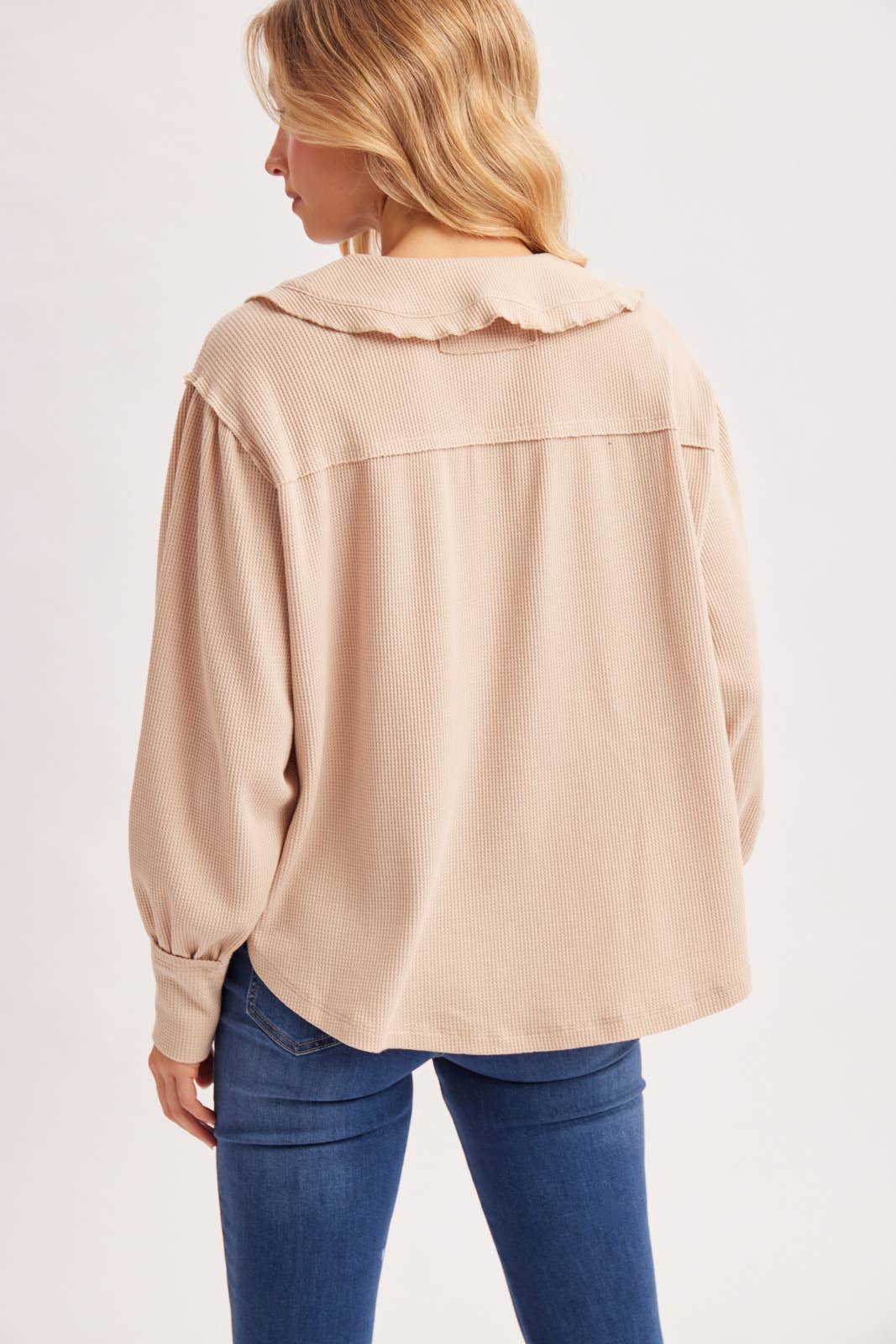 BILLOWY SILHOUETTE COLLARED NECK WAFFLE KNIT TOP