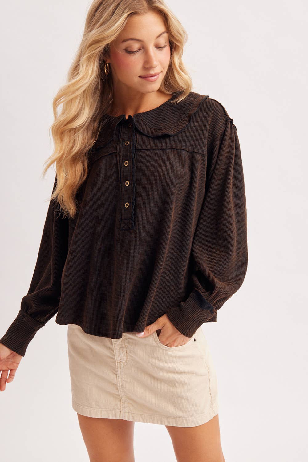 BILLOWY SILHOUETTE COLLARED NECK WAFFLE KNIT TOP