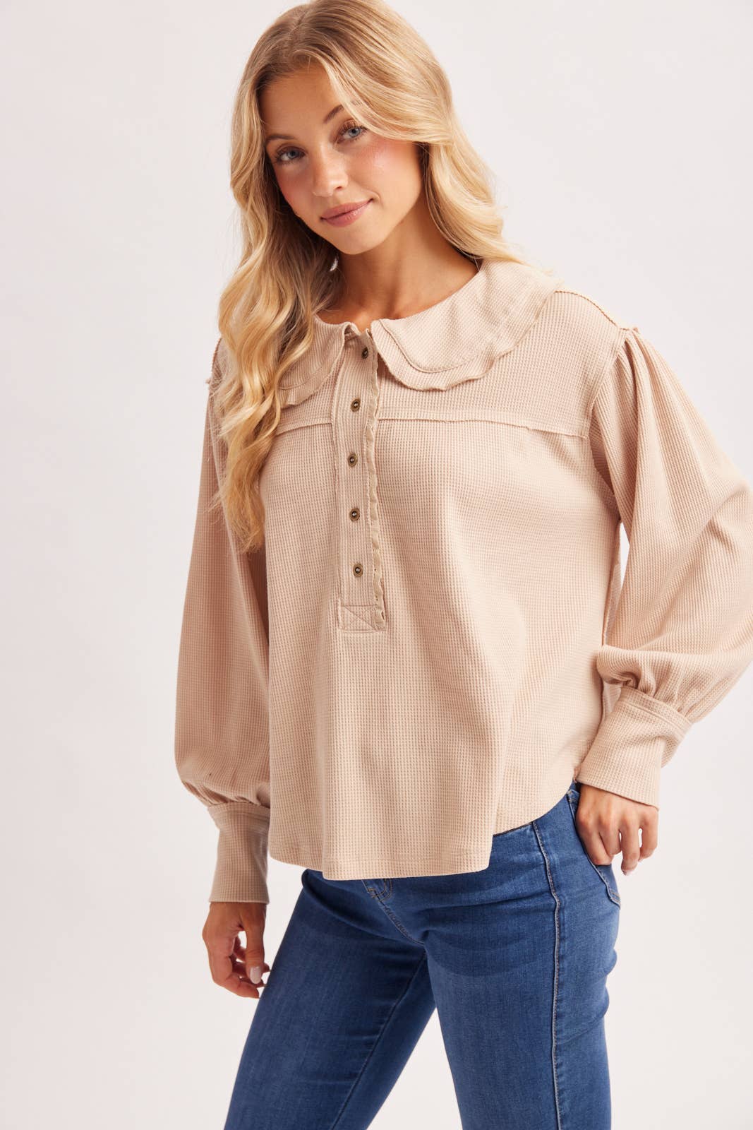 BILLOWY SILHOUETTE COLLARED NECK WAFFLE KNIT TOP