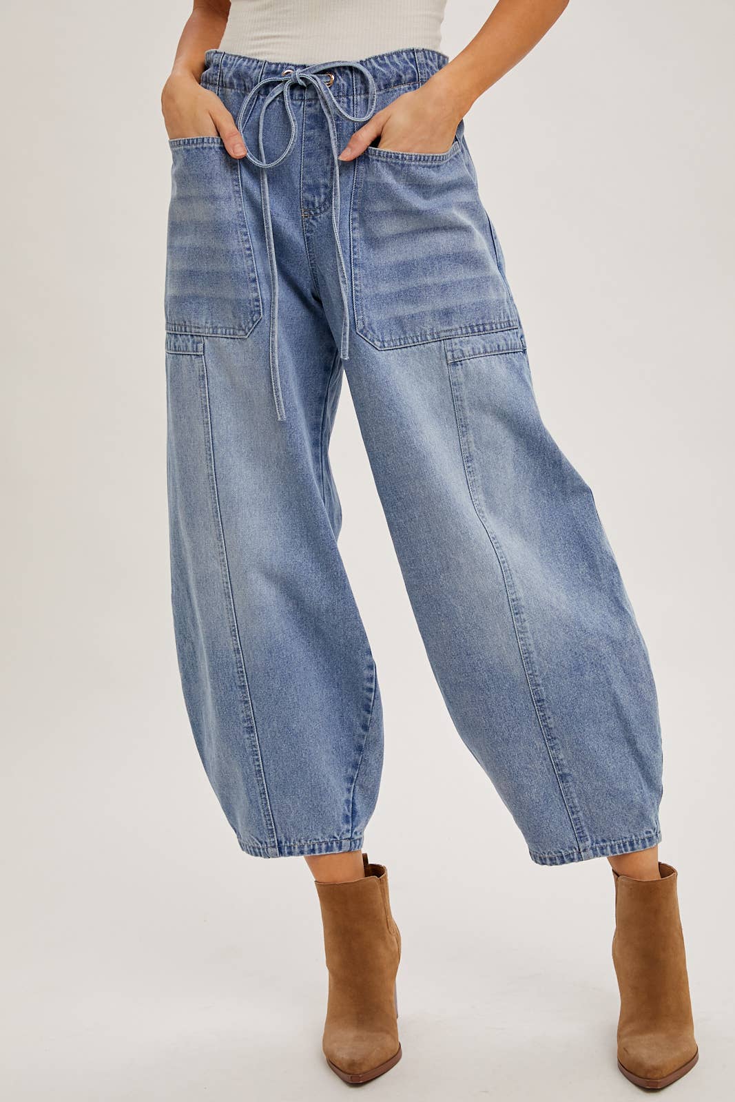 DENIM MID-WAIST DRAWSTRINGS BARREL JEANS