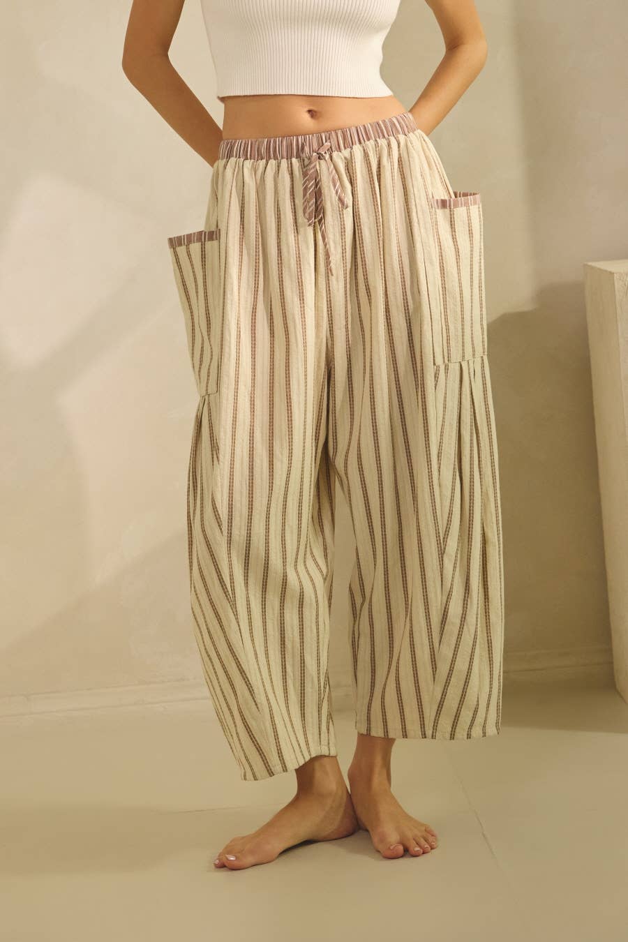 Textured Cropped Pants