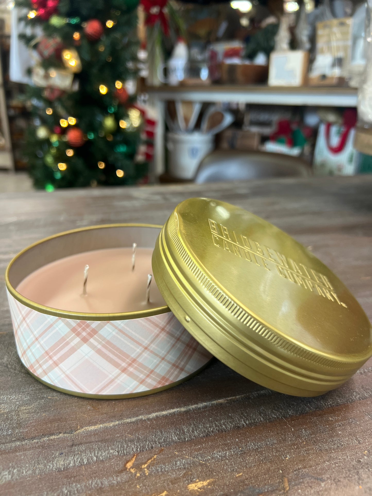 Sweet Grace Holiday Tin Candle