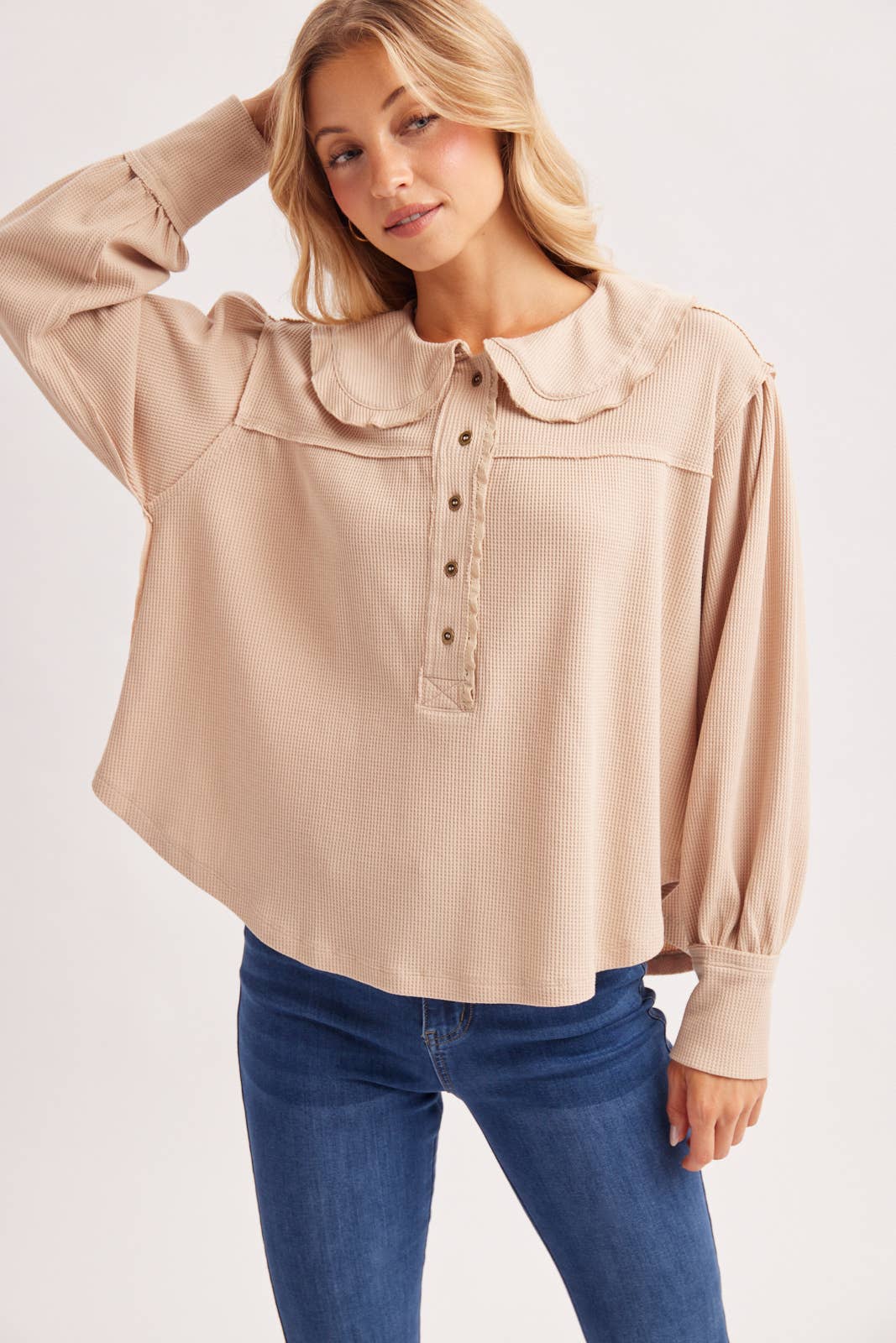 BILLOWY SILHOUETTE COLLARED NECK WAFFLE KNIT TOP