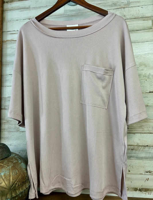 Relaxed Boyfriend Top