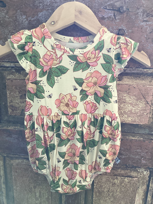Magnolia Flutter Bubble