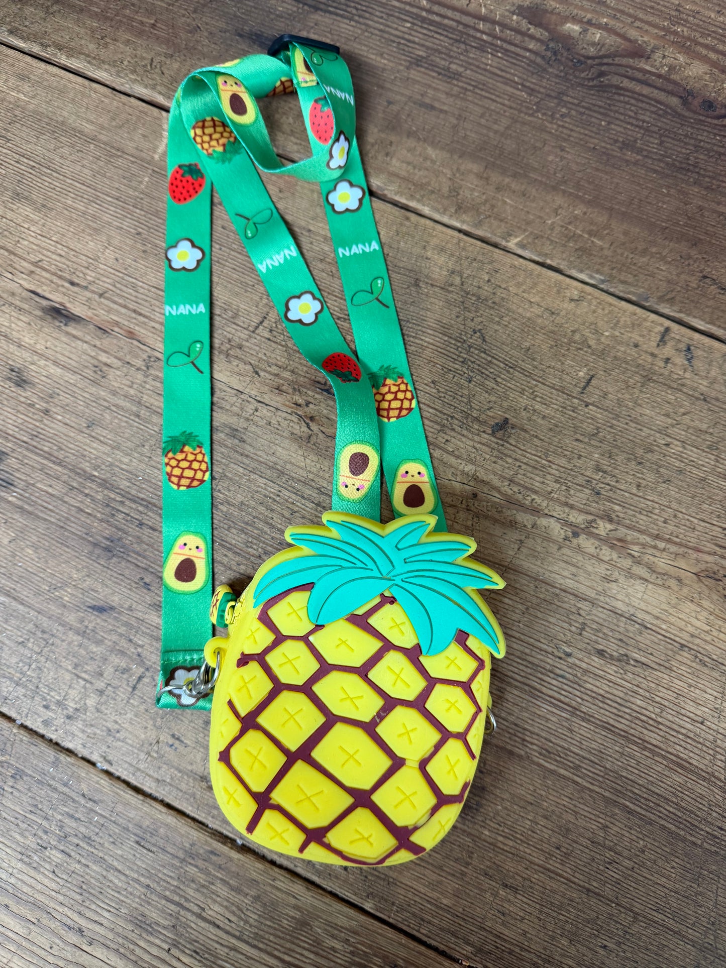 Pineapple Purse