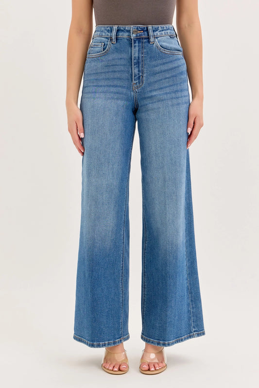 Medium High Rise Wide Leg Jean