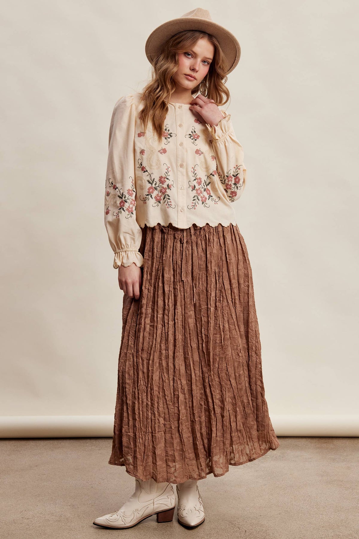 Embroidered Scallop Hem Cotton Blouse LT1482