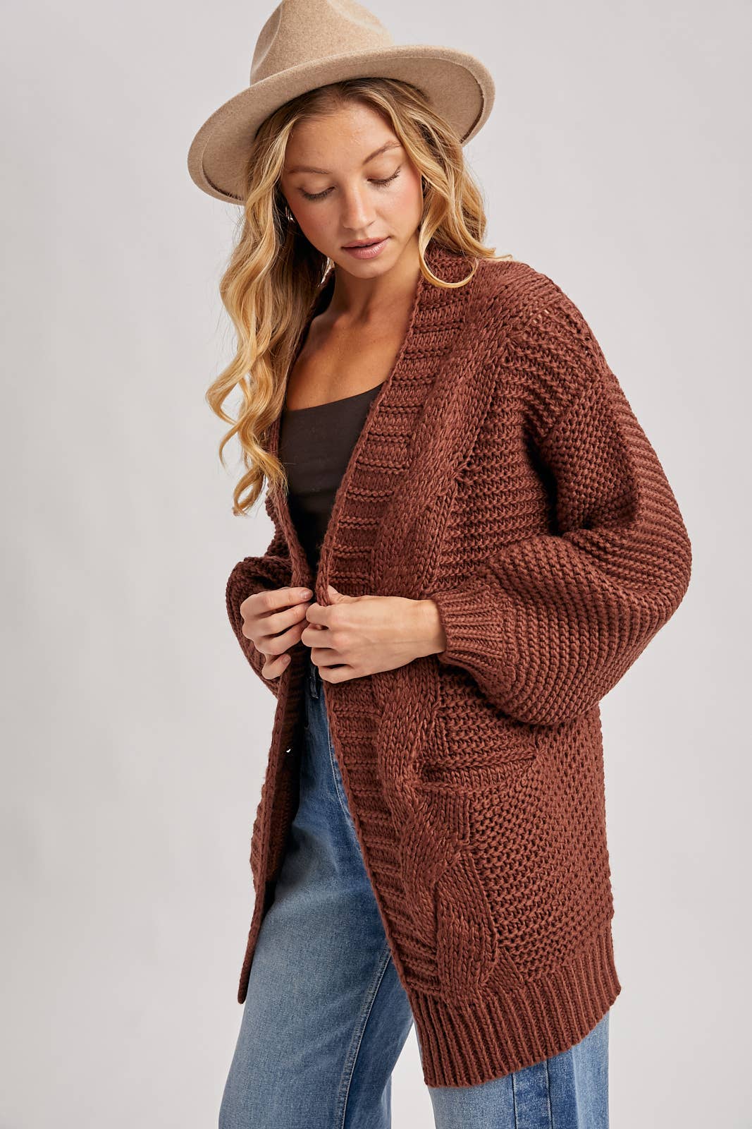 CHUNKY CABLE LANTERN SLEEVE CARDIGAN