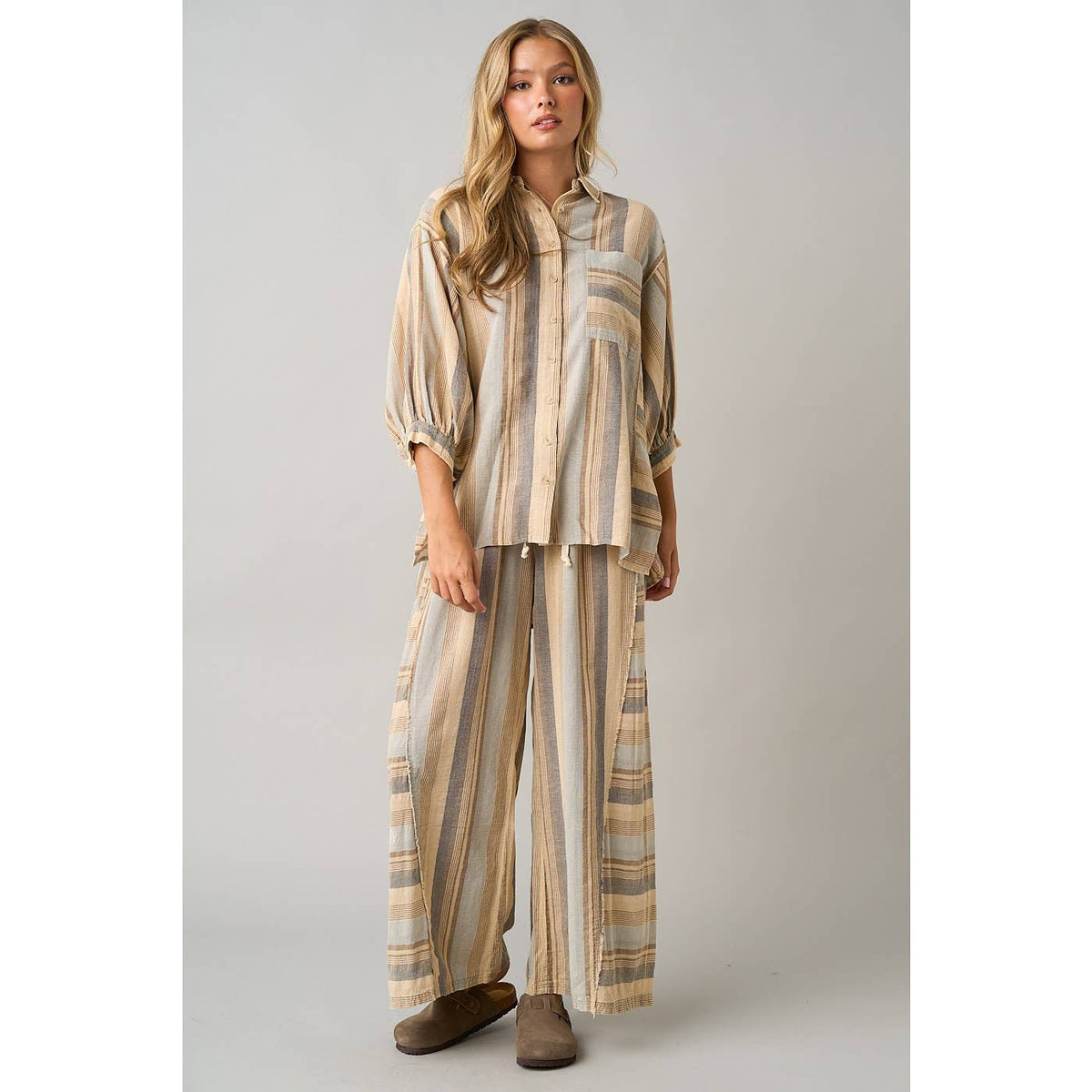 STRIPED BUTTON DOWN BALLOON SLEEVE SHIRT