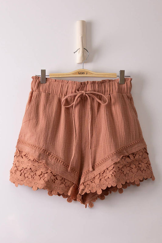 Lace Contrast Detail Woven Shorts