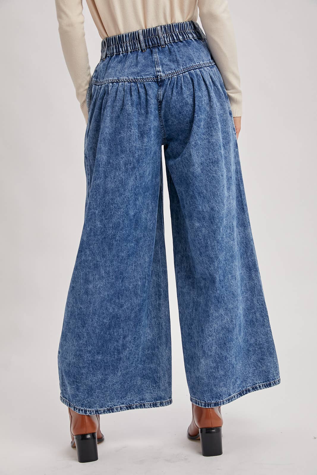 DENIM PLEATED RETRO HIGH-RISE WIDE LEG JEANS