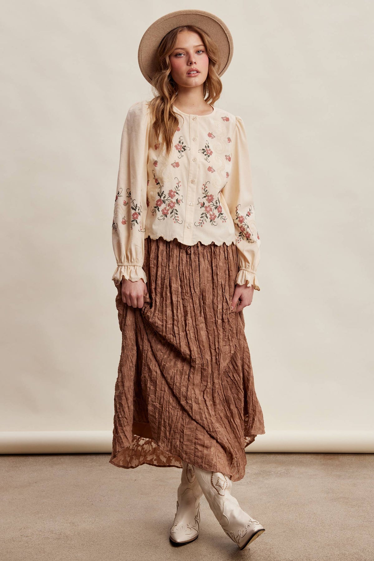Embroidered Scallop Hem Cotton Blouse LT1482